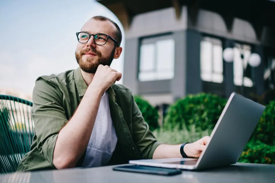 From Day Job to Dream Gig: Your Step-by-Step Guide to Launching a Freelancing Career